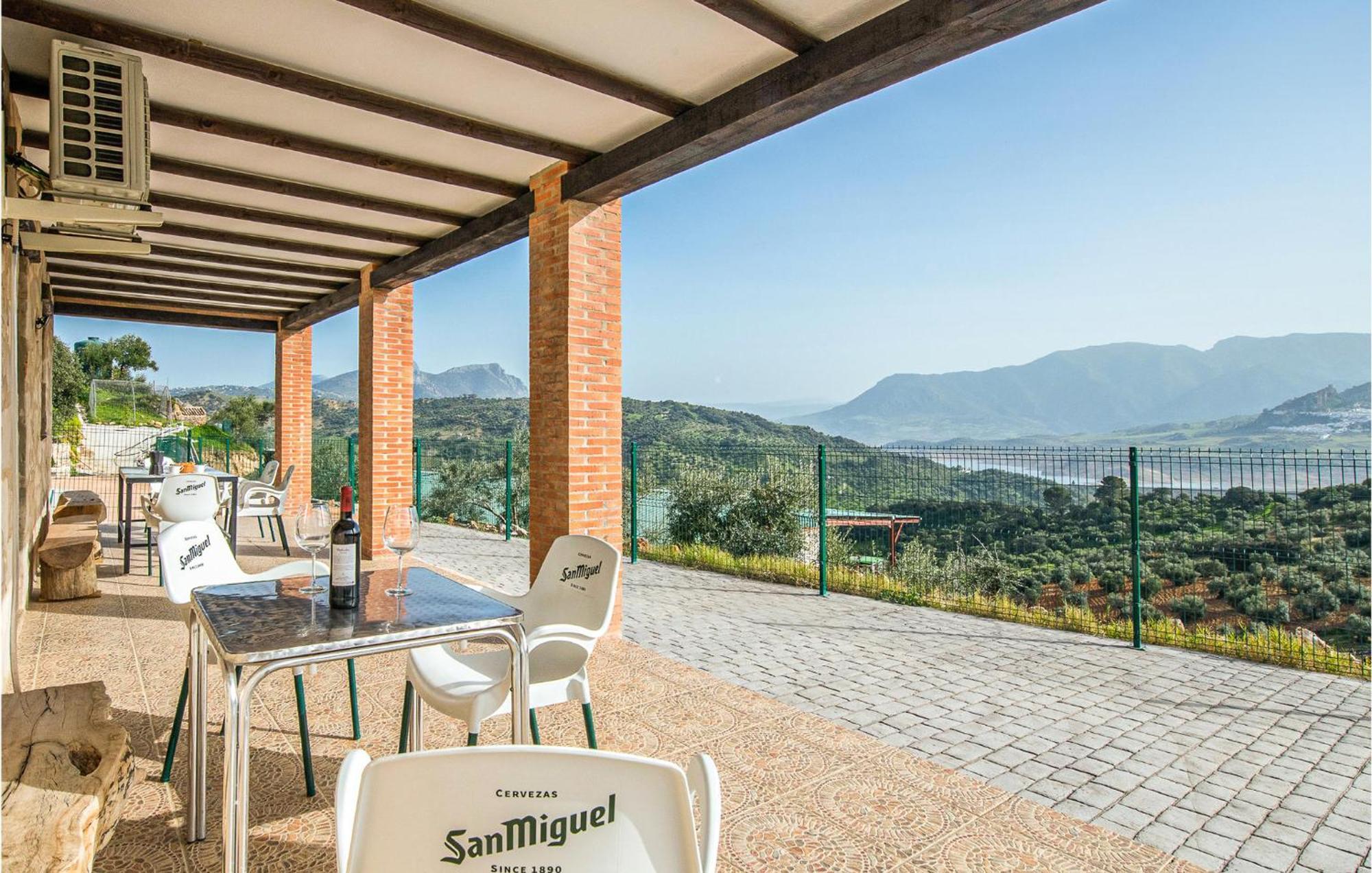 Gorgeous Home In Algodonales With Kitchen Екстер'єр фото